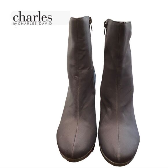 CHARLES by Charles David Aver Grey Patent Neoprene Ankle Boots Booties 9.5 - Picture 3 of 6